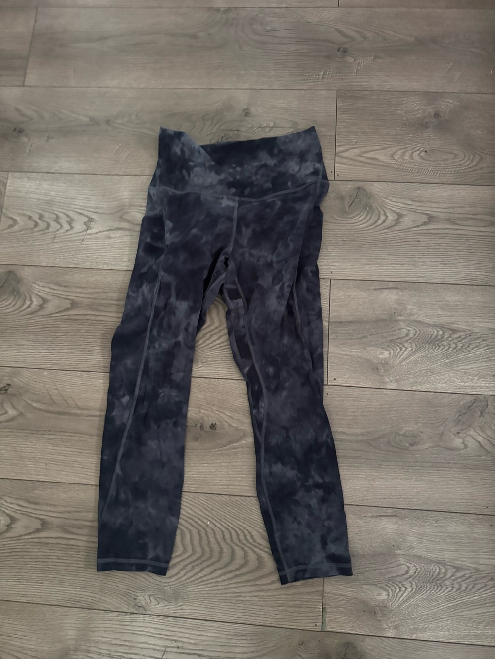 Lululemon Align Pocket Leggings Tie-Dye Black Active Size 8 Inseam 24”